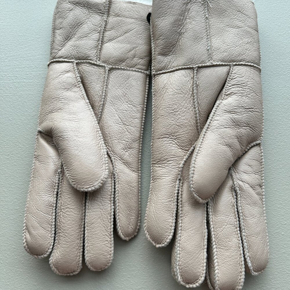 Lamo shearling gloves